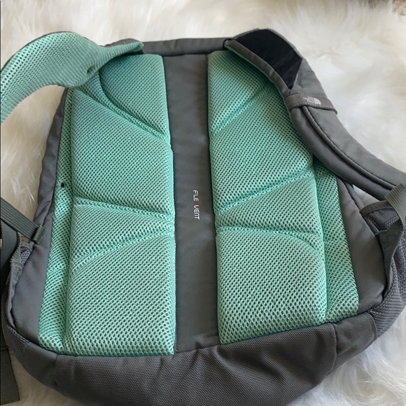 ✖️SOLD✖️The North Face backpack - Picture 4 of 6
